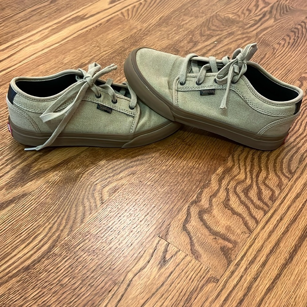 Vans Pro size 5.5 youth low top lace, canvas shoe with cushioned footbed.